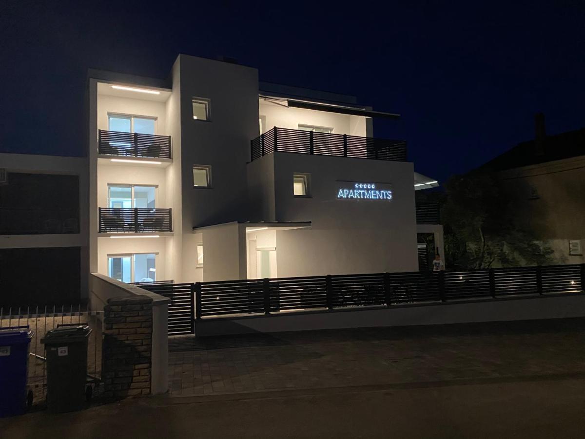 Apartmani Kumenat Biograd Na Moru Exterior photo