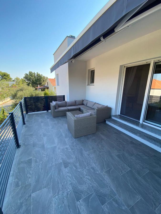 Apartmani Kumenat Biograd Na Moru Exterior photo