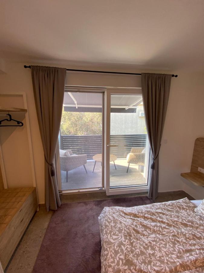 Apartmani Kumenat Biograd Na Moru Exterior photo