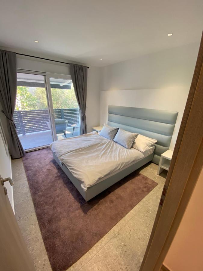 Apartmani Kumenat Biograd Na Moru Exterior photo