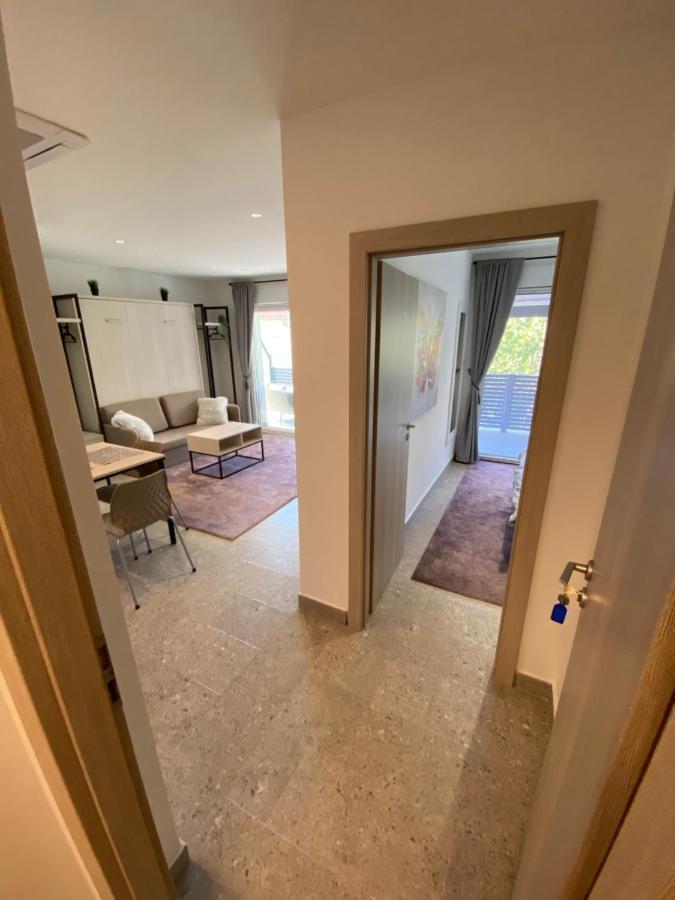 Apartmani Kumenat Biograd Na Moru Exterior photo