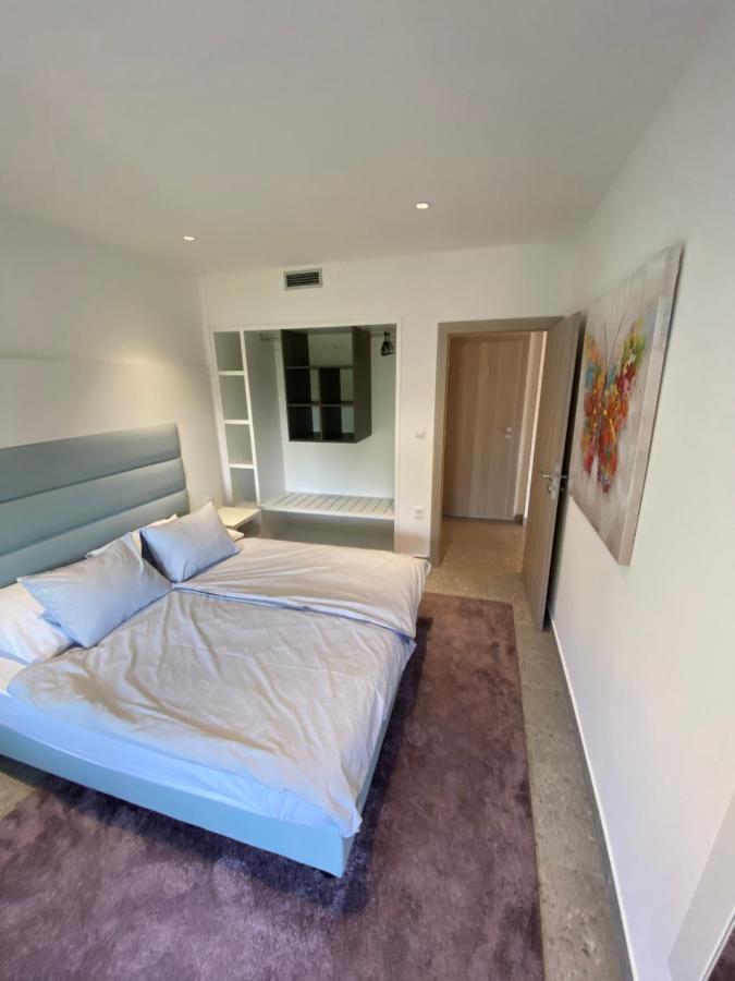 Apartmani Kumenat Biograd Na Moru Exterior photo