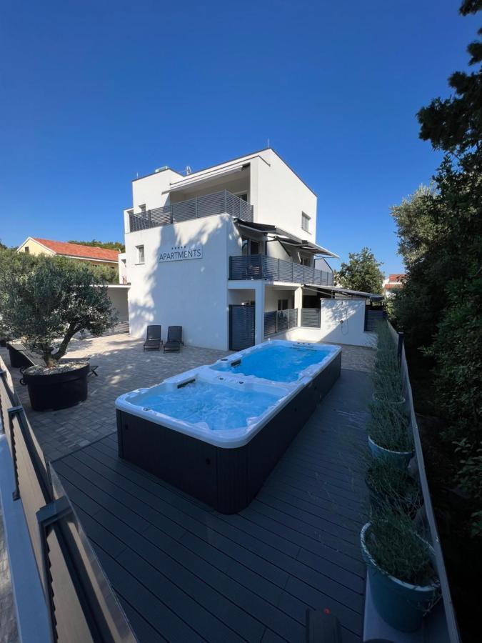 Apartmani Kumenat Biograd Na Moru Exterior photo